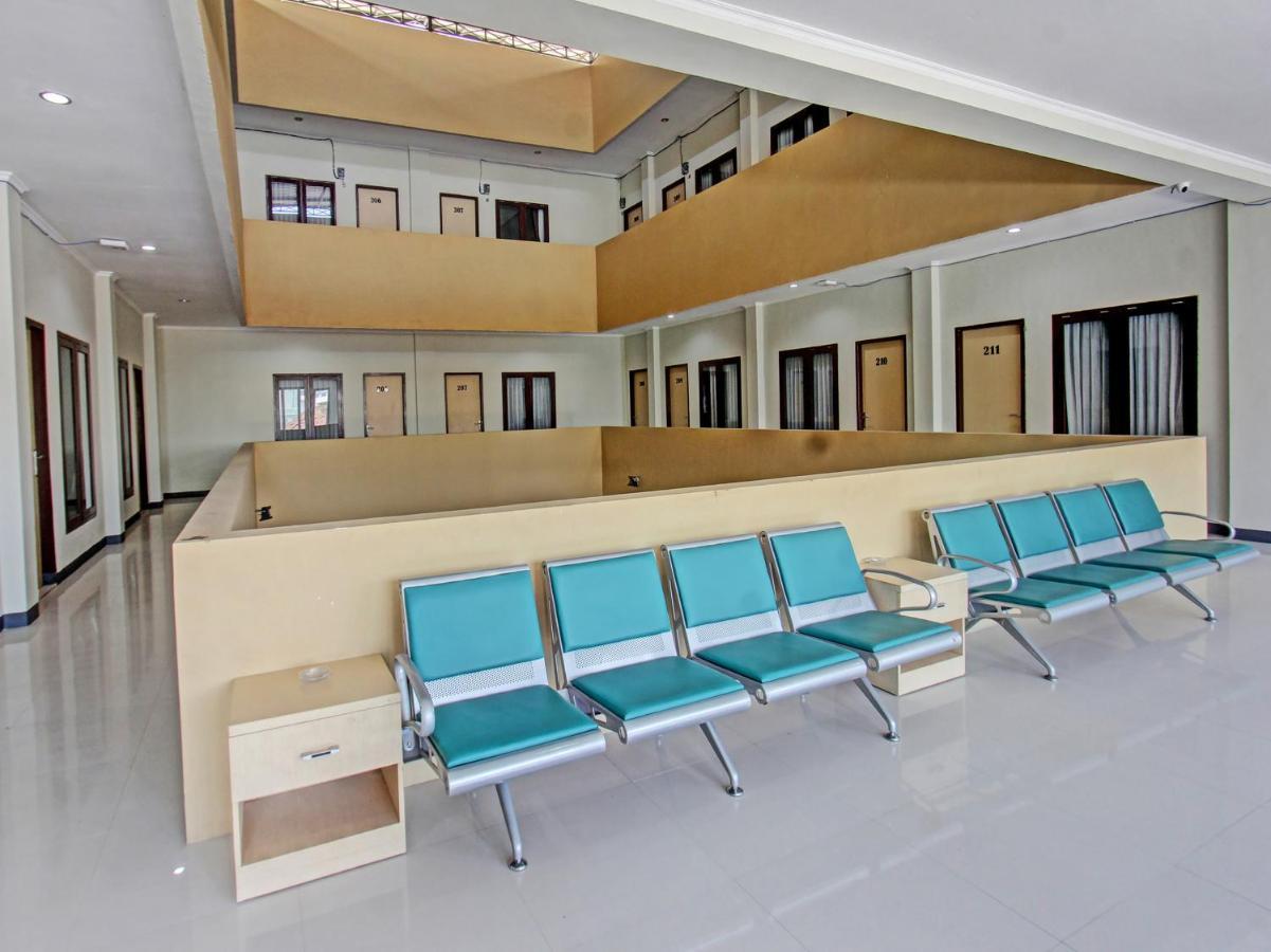 Oyo 91617 Hotel Mutiara Lombok Dış mekan fotoğraf