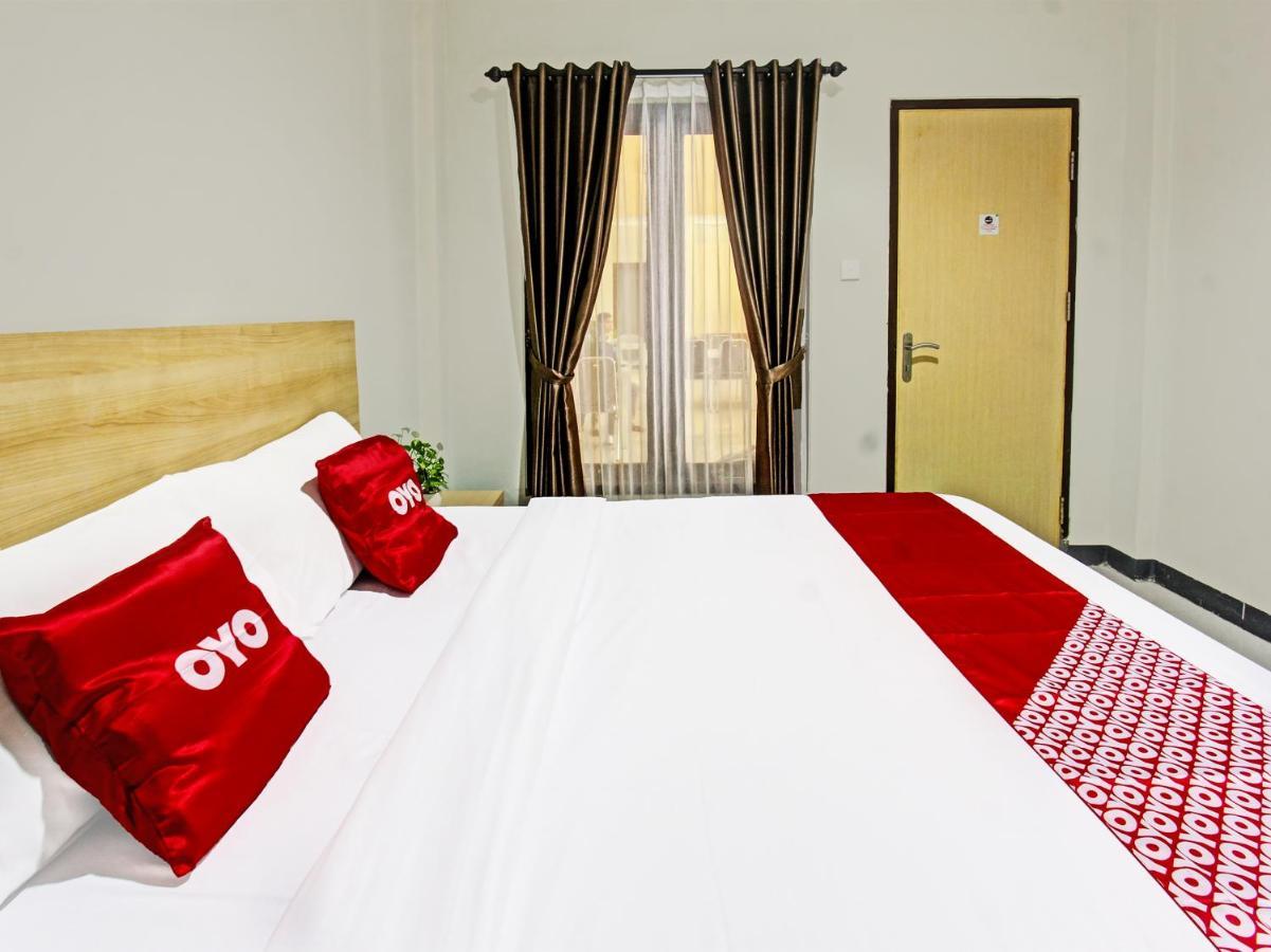 Oyo 91617 Hotel Mutiara Lombok Dış mekan fotoğraf