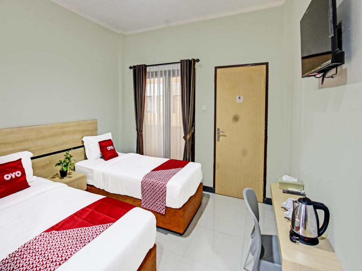 Oyo 91617 Hotel Mutiara Lombok Dış mekan fotoğraf