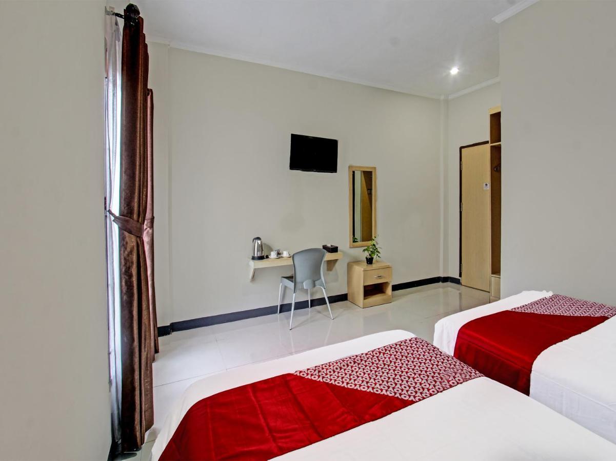 Oyo 91617 Hotel Mutiara Lombok Dış mekan fotoğraf